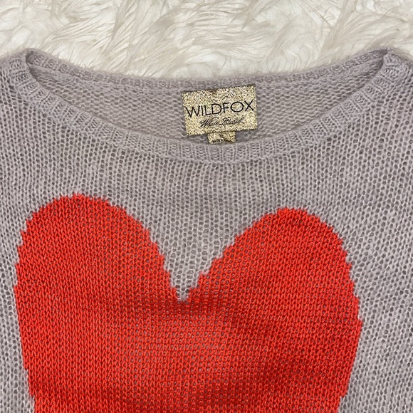 Wildfox White Label Sweater ~ in Light Gray w/ Red Heart ♥️ - Picture 6 of 13